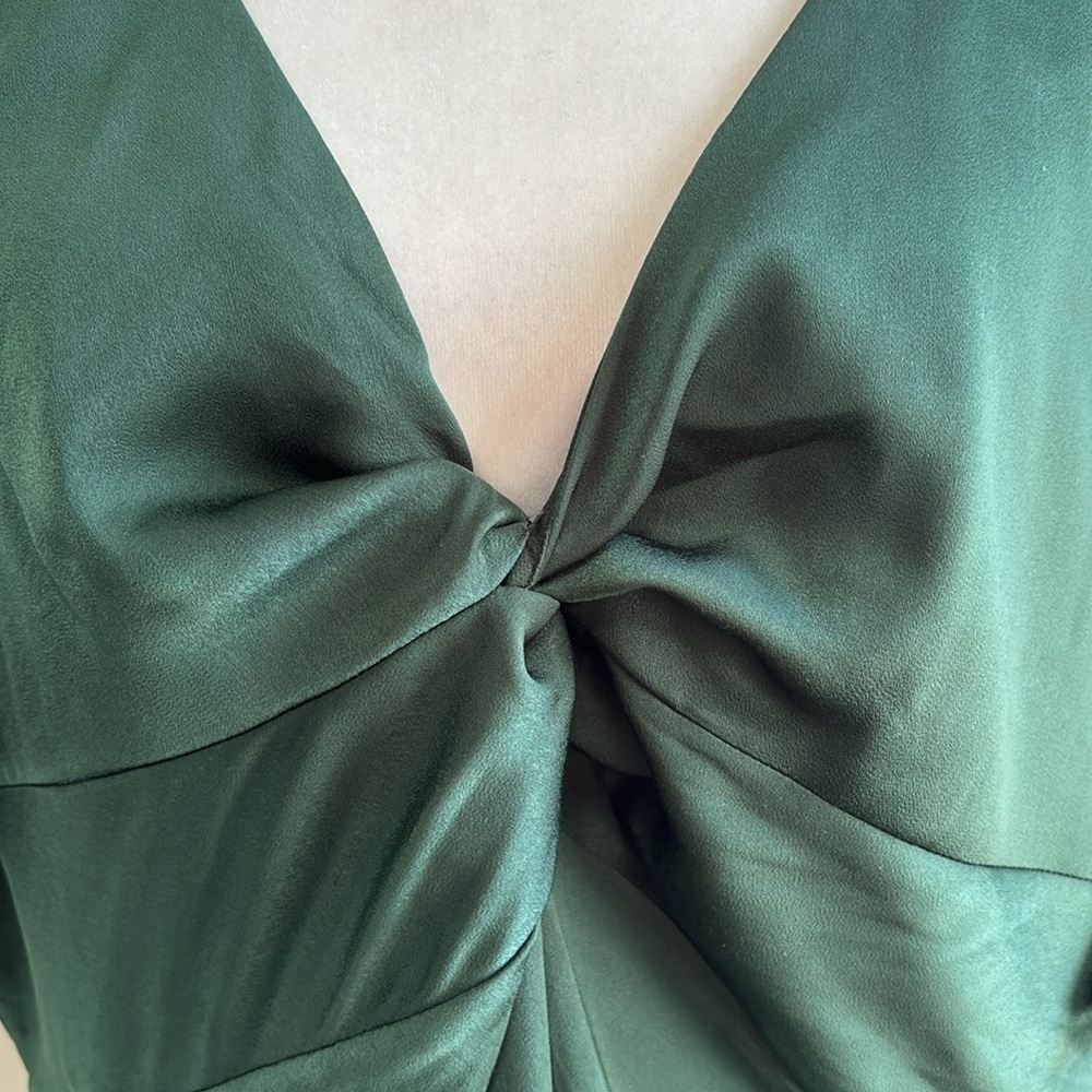 Showpo. AMARTINA MIDI V NECK TWIST BODICE FLUTTER SLEEVE DRESS FOREST GREEN NWT - Picture 10 of 16